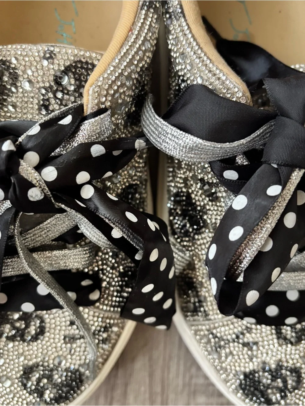 Betsy Johnson SIDNY All-Over Rhinestone SKULLS Platform Sneakers Size 8.5 - Picture 9 of 10